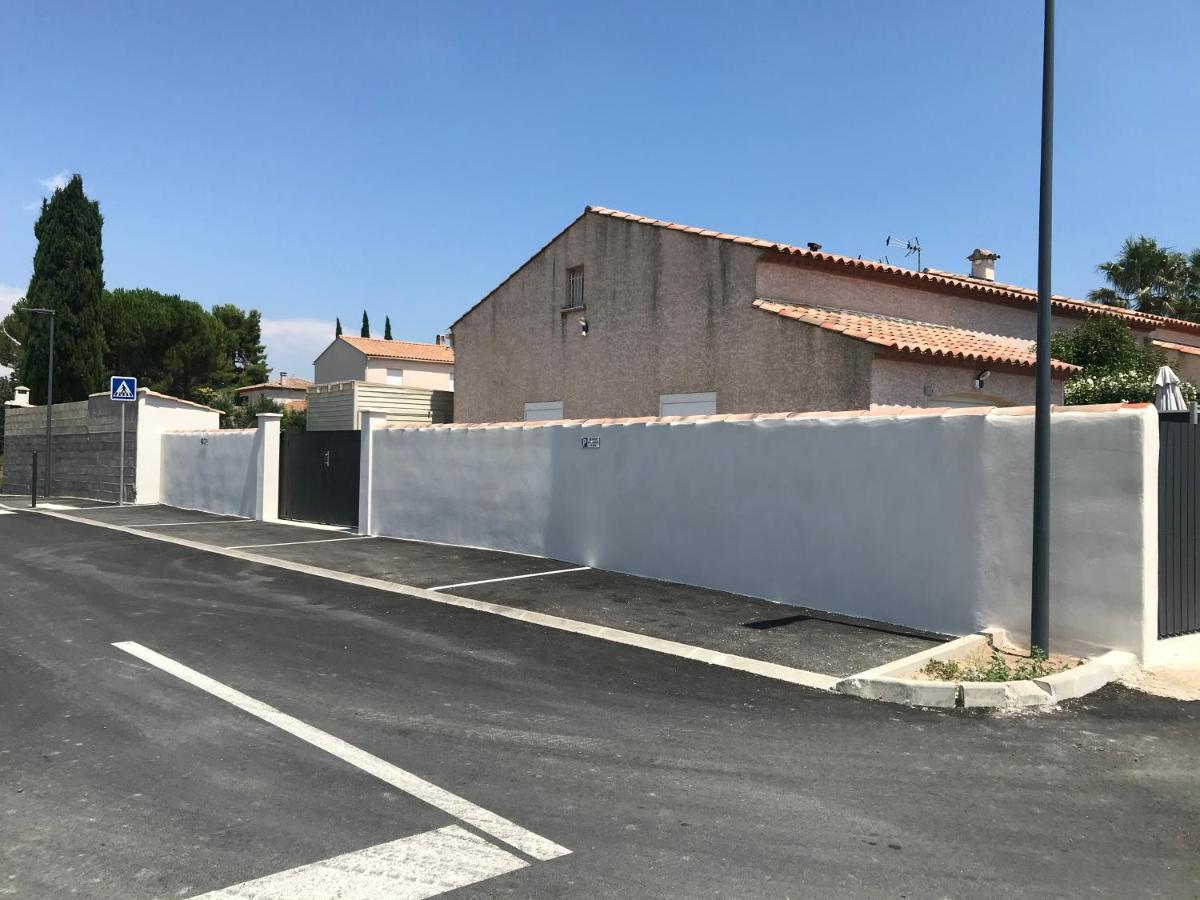 Gite De Larmonys Gigean Buitenkant foto