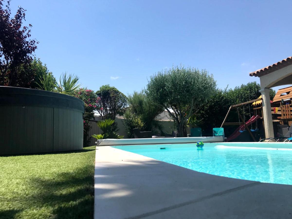 Gite De Larmonys Gigean Buitenkant foto